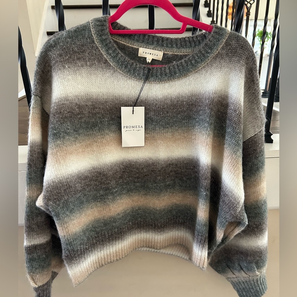 Women’s Crop Sweater size small